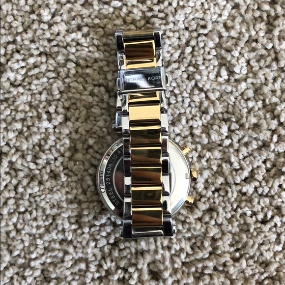 Michael Kors Watch - Picture 2 of 2